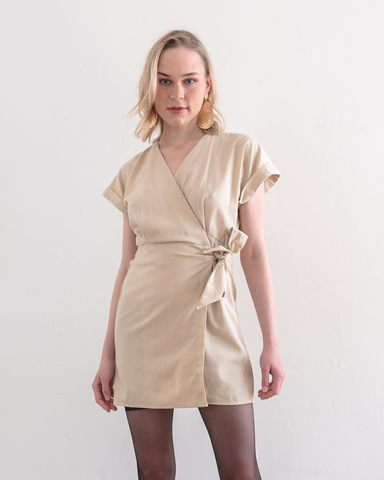 Vestido Cruzado Corto Beige